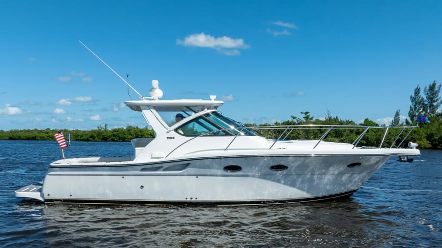 2005 Tiara Yachts 3200 Open
