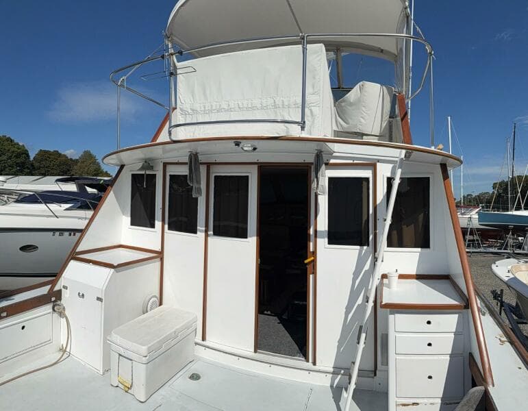 1967 Custom 42’ Flybridge Cruiser