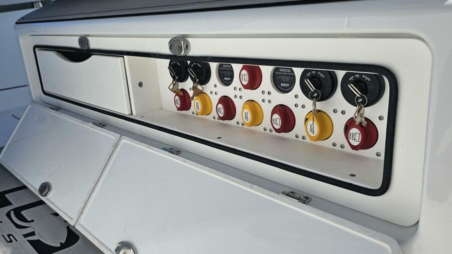 2025 Costa Custom 34SV