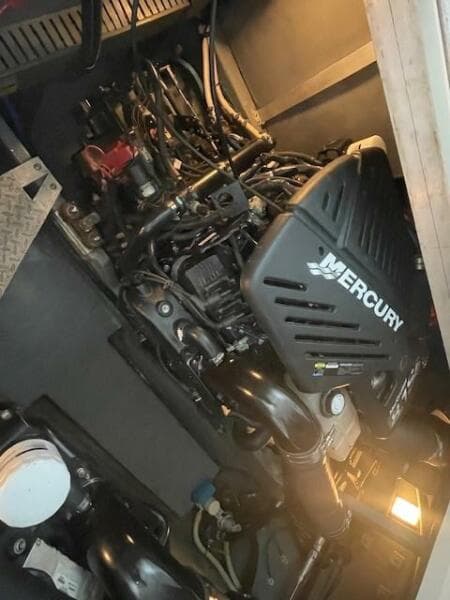 1998 Sea Ray 370 Sundancer