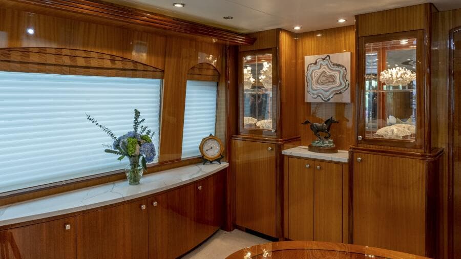 Hatteras 80 Gallopin- Decor