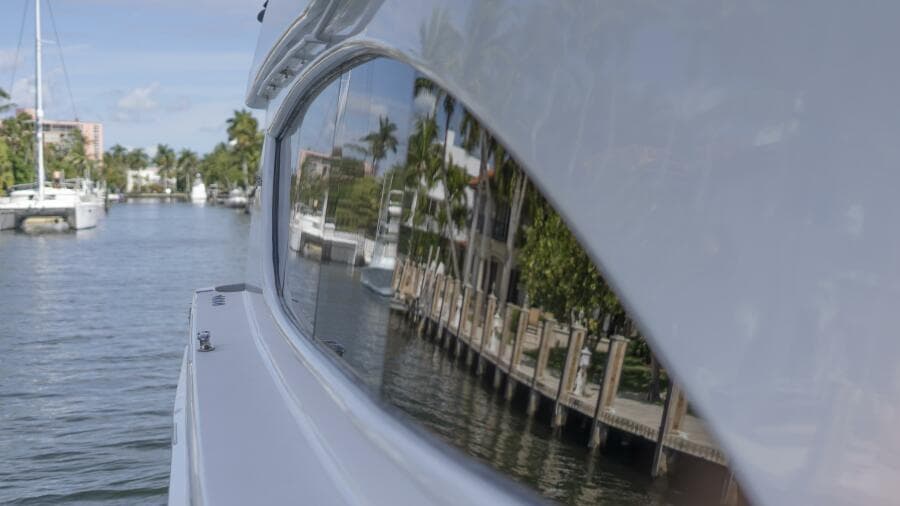 Hatteras 80 Gallopin- Portside