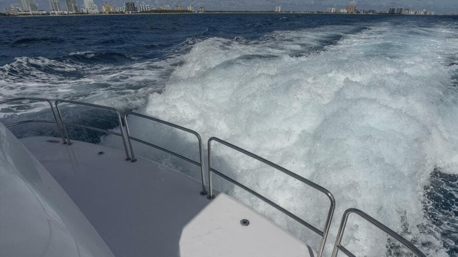 Hatteras 80 Gallopin- Stern