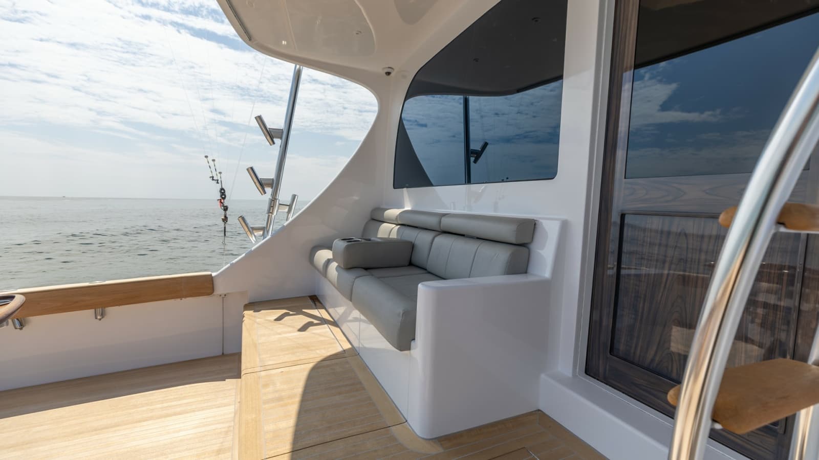 2021 Hatteras 65 GT - Photo 57