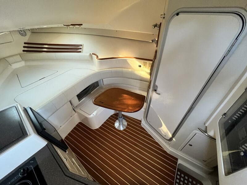 2004 Grady-White Express 330