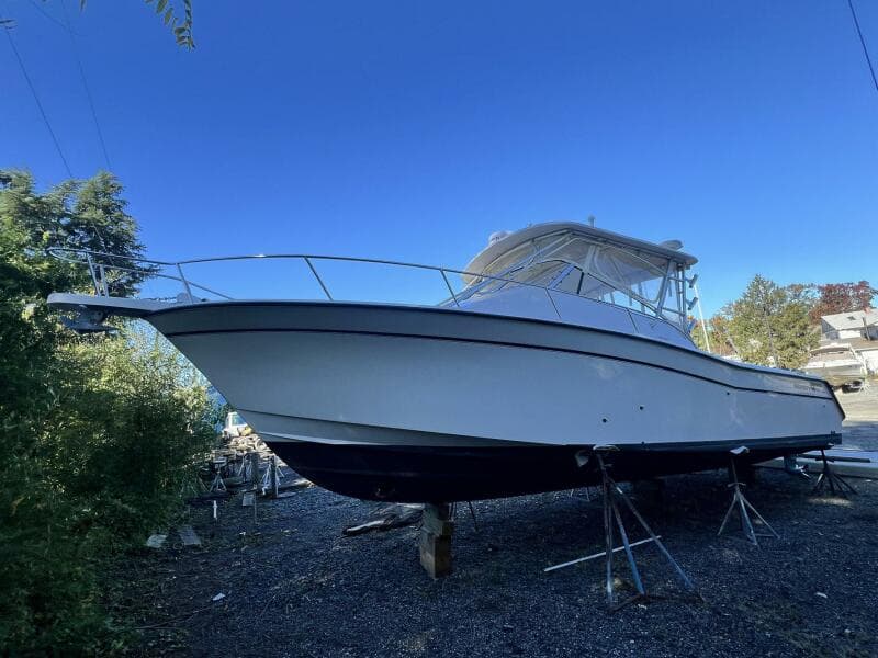 2004 Grady-White Express 330