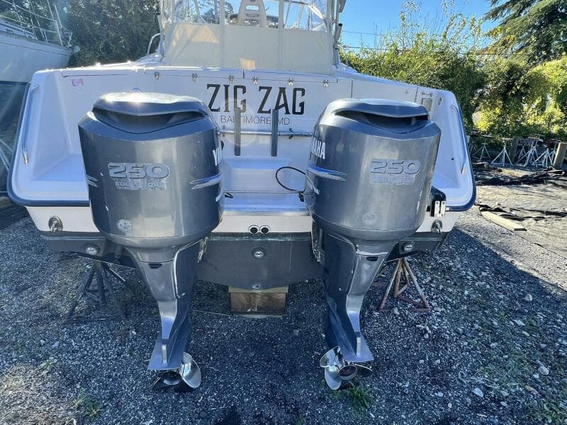 2004 Grady-White Express 330