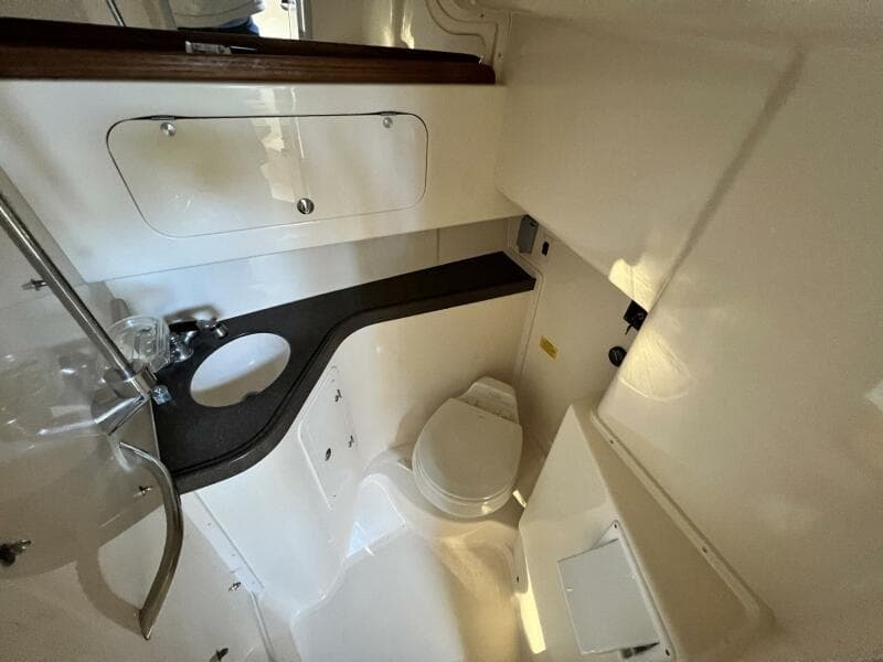 2004 Grady-White Express 330