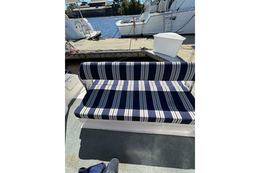 2007 Regal 3760 Sportyacht