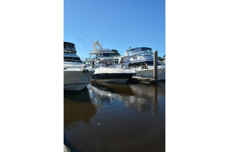 2007 Regal 3760 Sportyacht