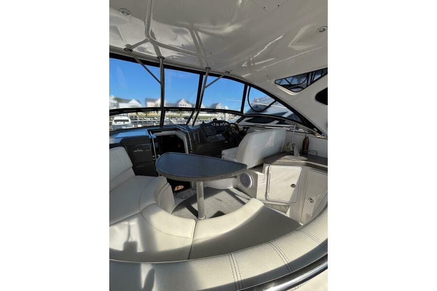 2007 Regal 3760 Sportyacht