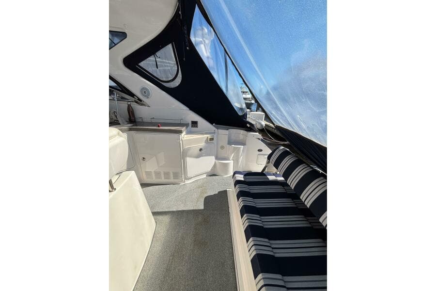 2007 Regal 3760 Sportyacht