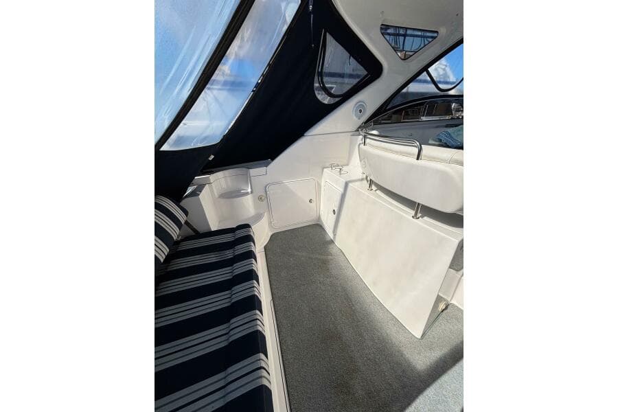 2007 Regal 3760 Sportyacht