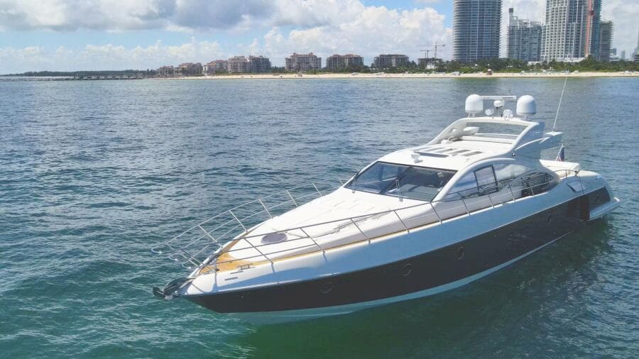 2011 Azimut 68S