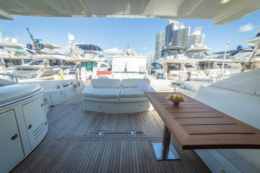 2011 Azimut 68S