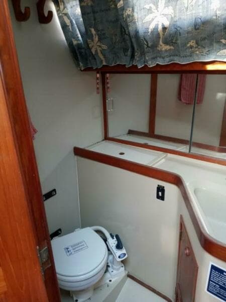 1982 C&C Landfall 35