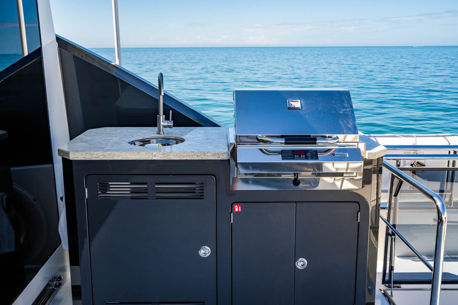 2020 Ocean Alexander 84R - Photo 51