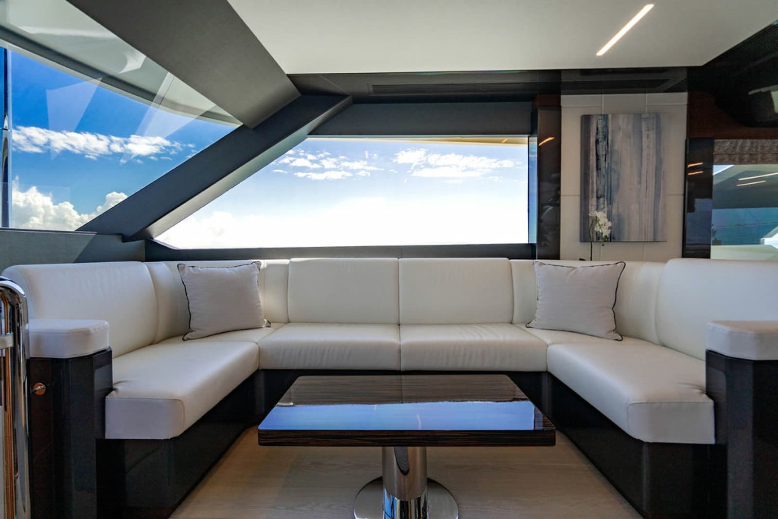 2020 Ocean Alexander 84R - Photo 18