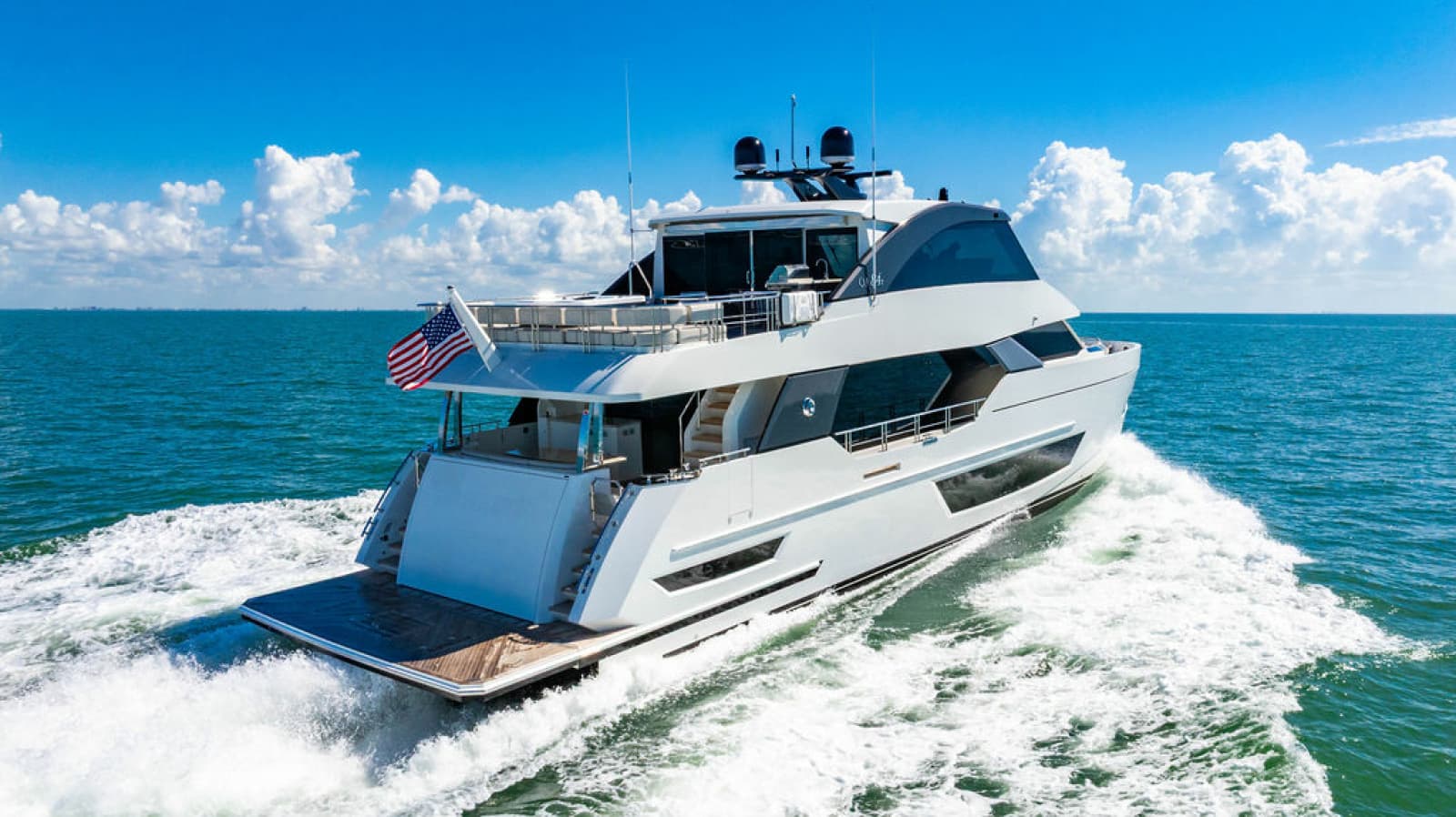 2020 Ocean Alexander 84R - Photo 2
