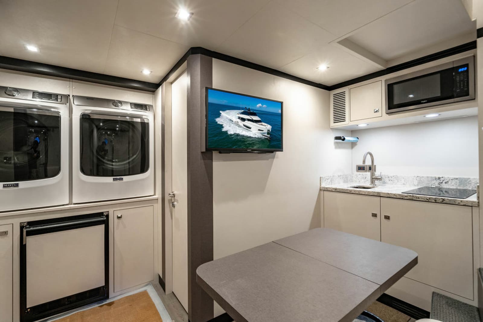 2020 Ocean Alexander 84R - Photo 64