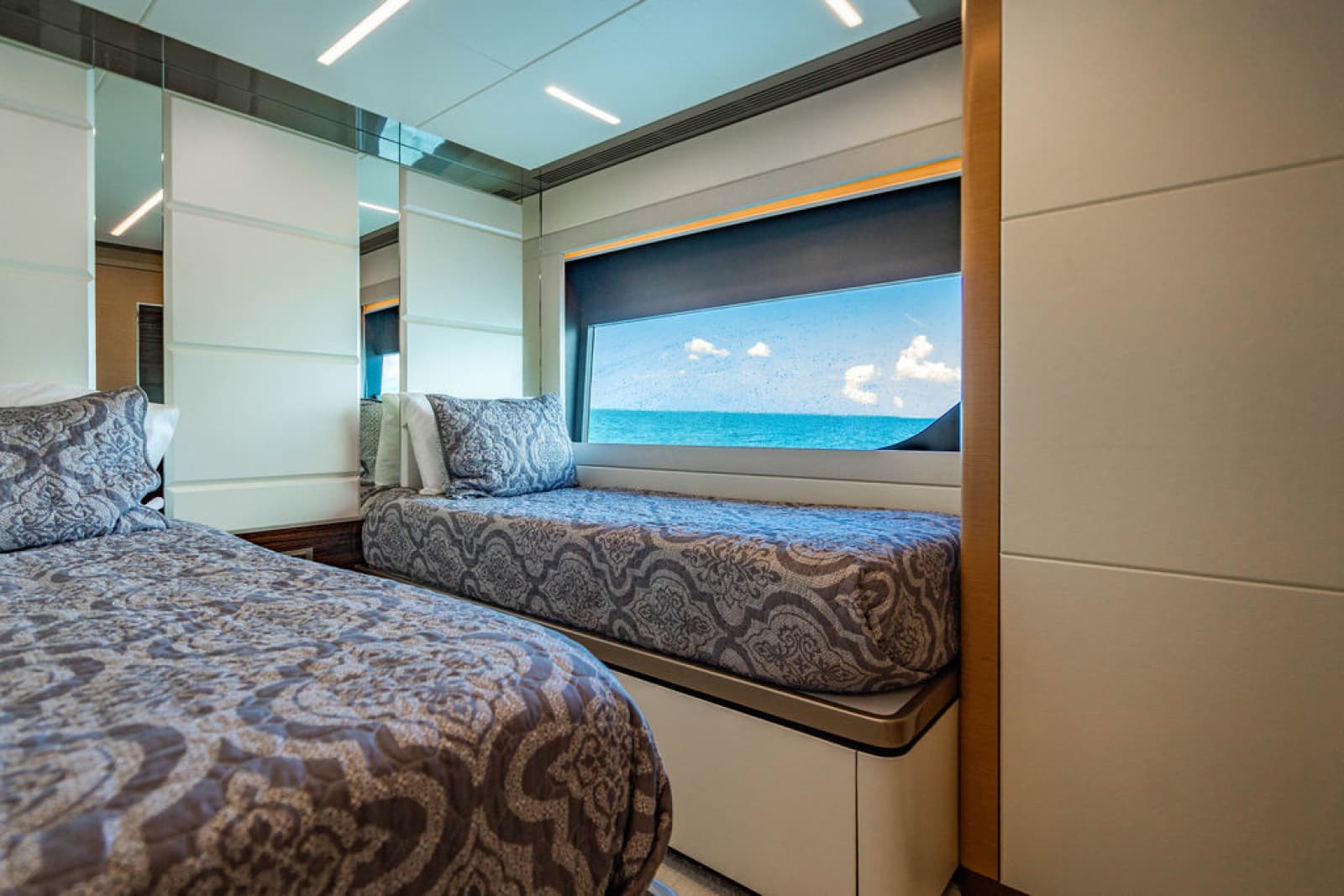 2020 Ocean Alexander 84R - Photo 36