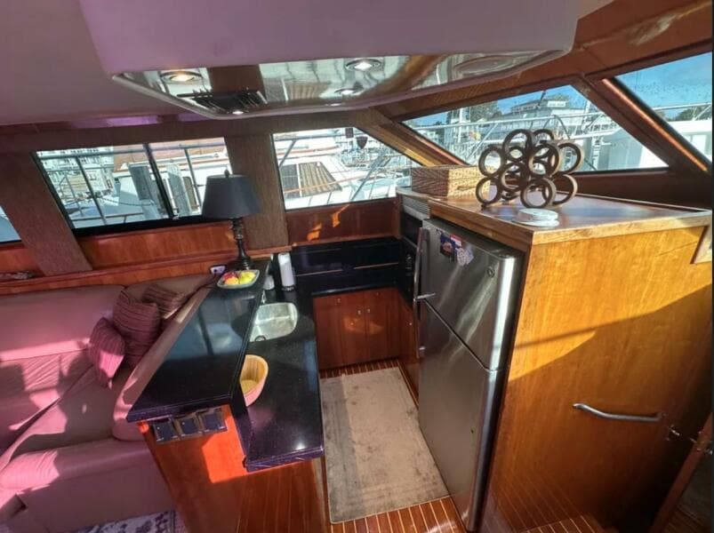 1994 Hatteras 48 Cockpit Motor Yacht