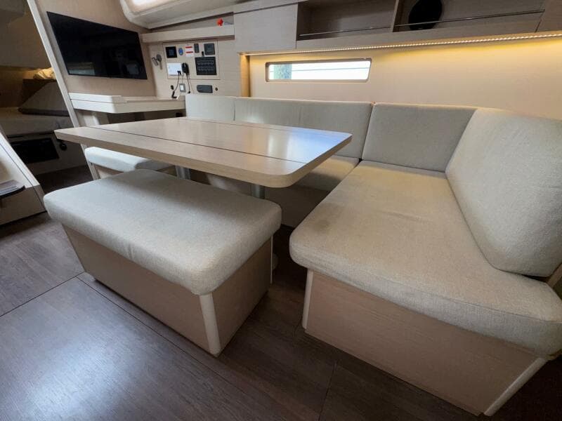 2022 Beneteau Oceanis 40.1
