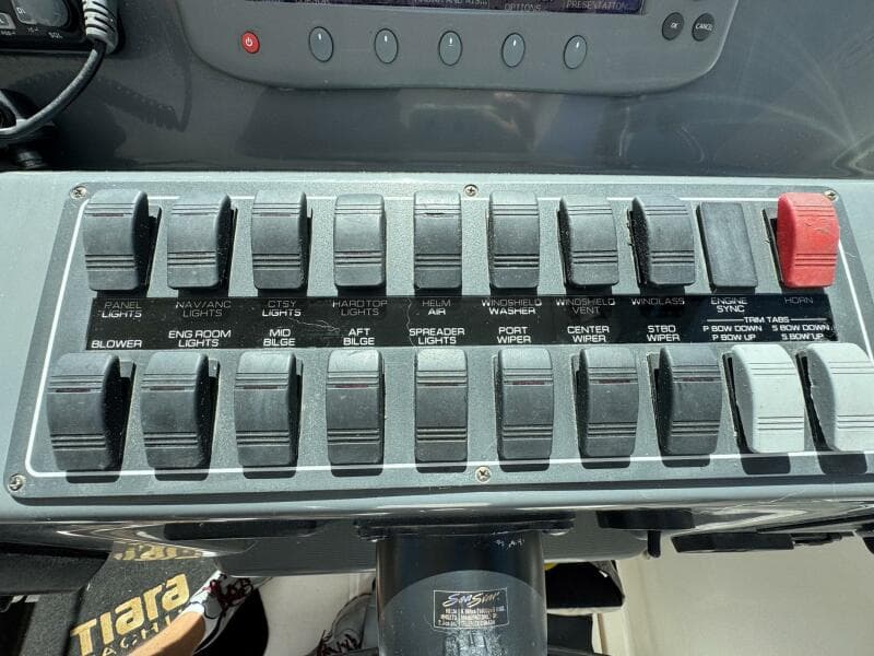 2005 Tiara Yachts 3200 Open