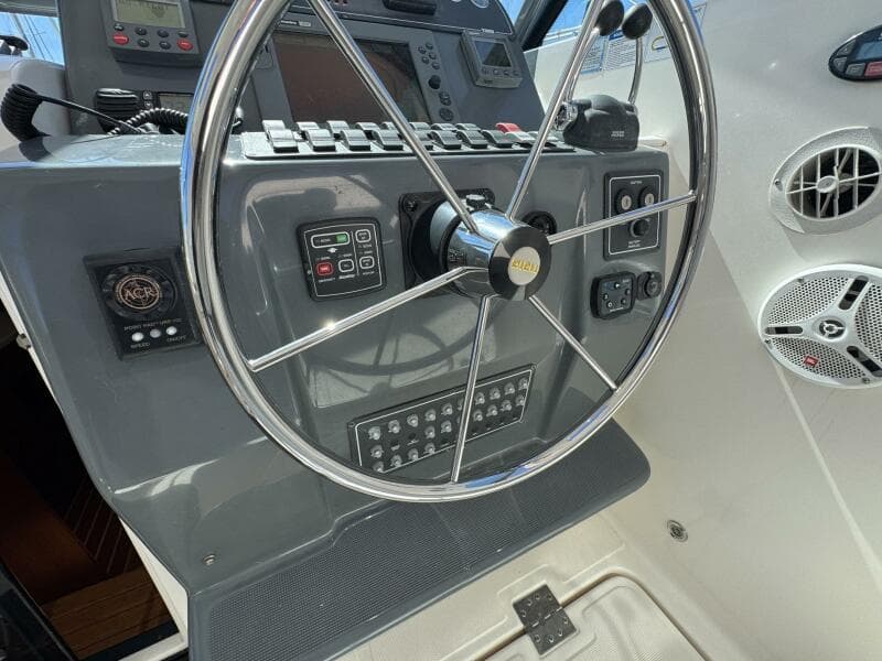 2005 Tiara Yachts 3200 Open