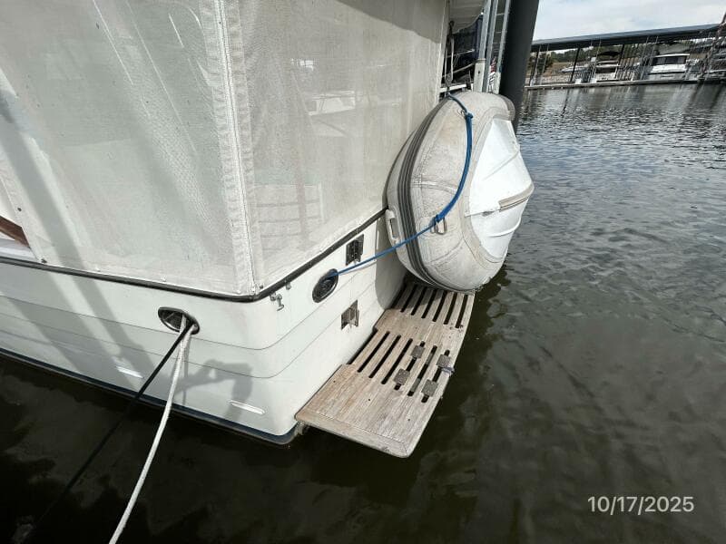 40' Kha Shing swimplatform1