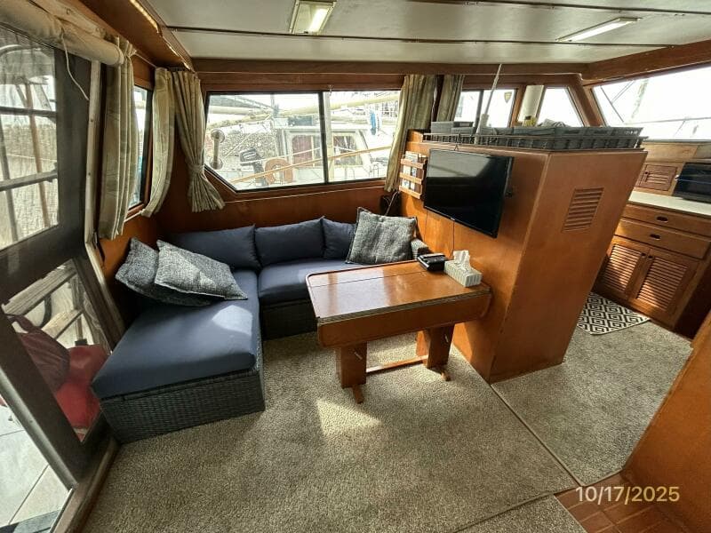 40' Kha Shing salon port