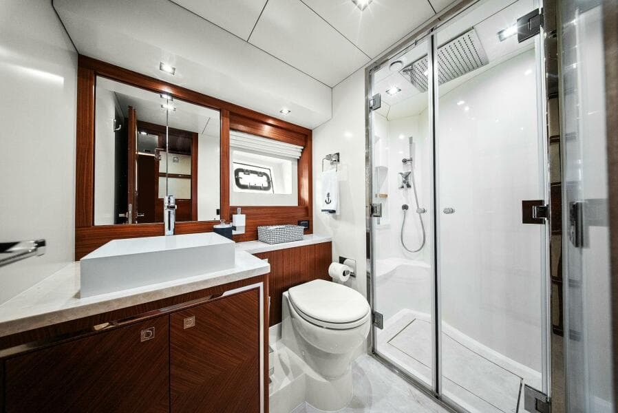 2021 Sirena 64- DESTIN-E- Guest Head