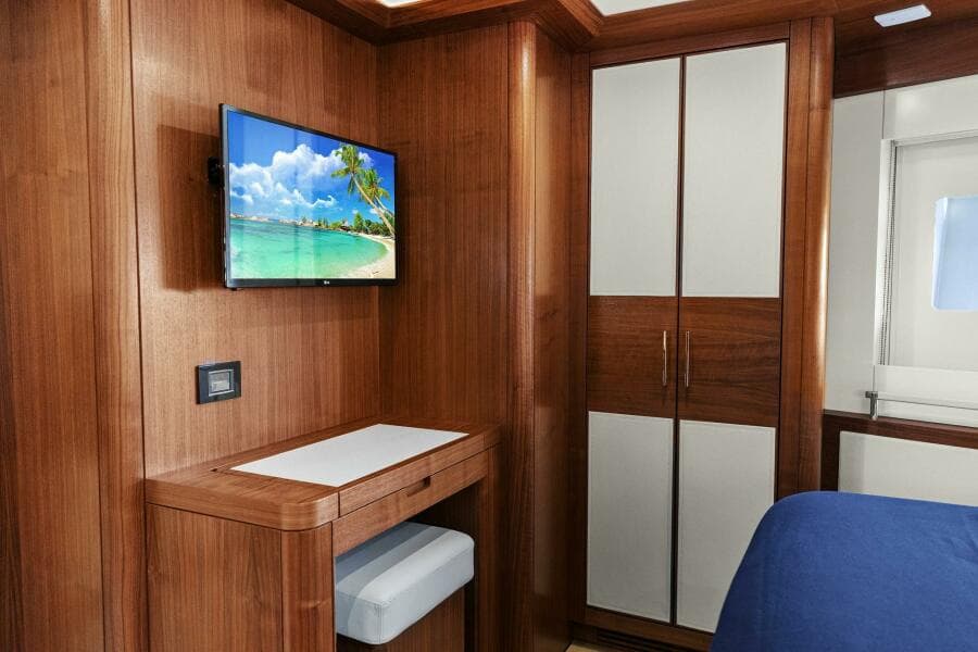 2021 Sirena 64- DESTIN-E- VIP Stateroom