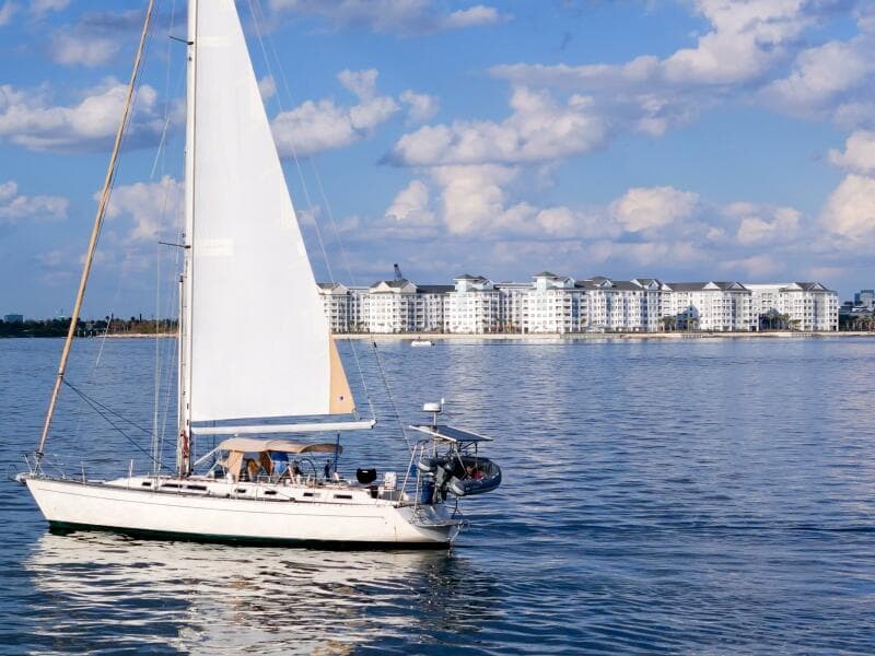 1991 Oyster Lightwave 48