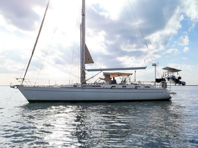 1991 Oyster Lightwave 48