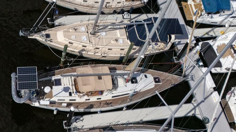 1991 Oyster Lightwave 48