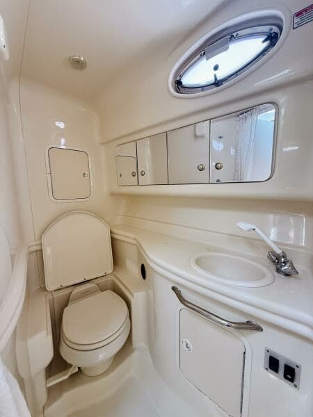 2004 Sea Ray 320 Sundancer