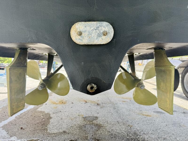 2004 Sea Ray 320 Sundancer