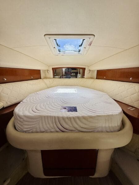 2004 Sea Ray 320 Sundancer
