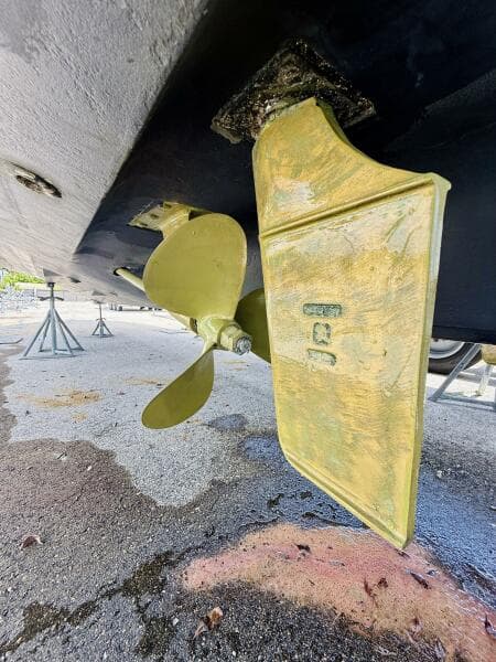 2004 Sea Ray 320 Sundancer