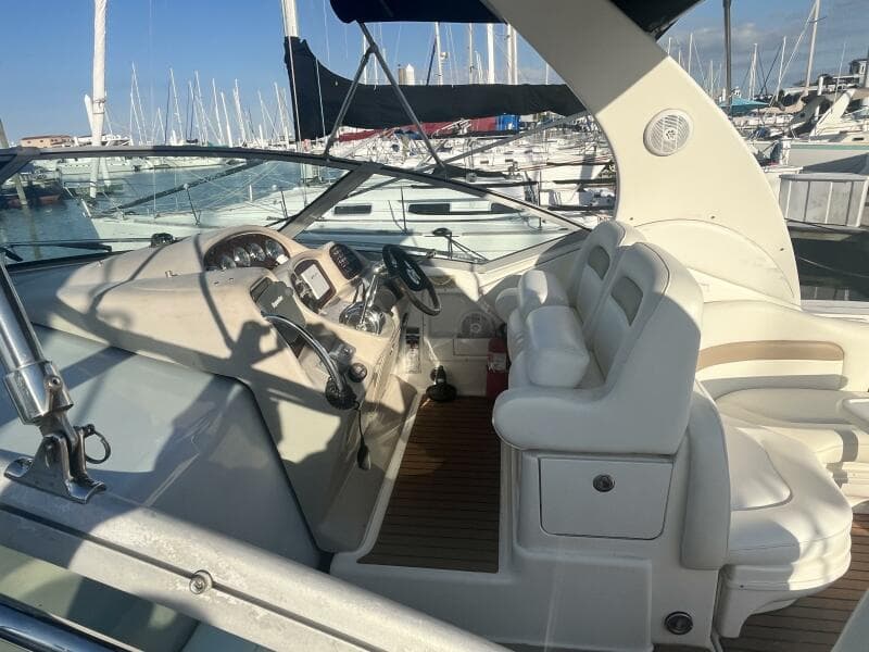 2005 Sea Ray 320 Sundancer
