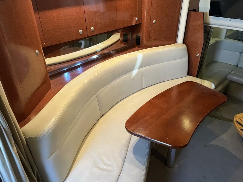 2005 Sea Ray 320 Sundancer