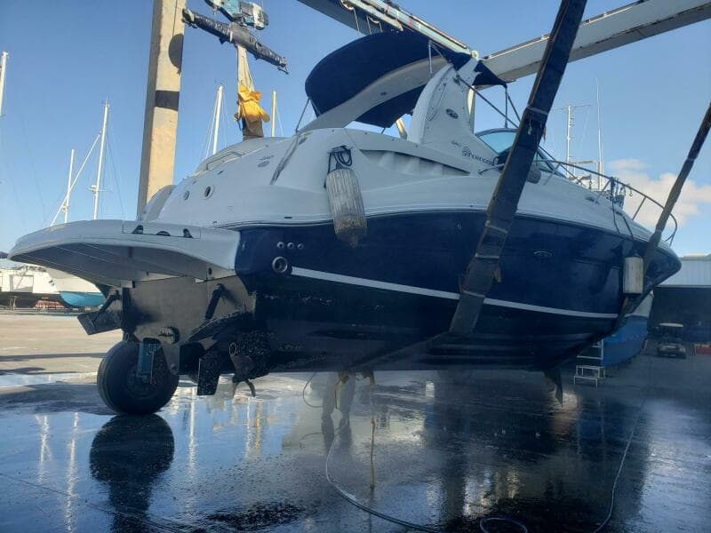 2005 Sea Ray 320 Sundancer