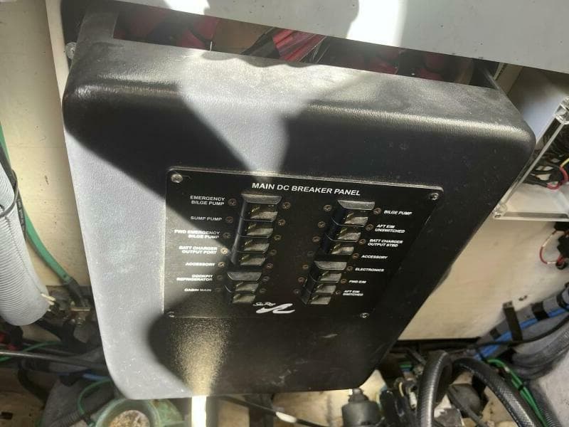 2005 Sea Ray 320 Sundancer