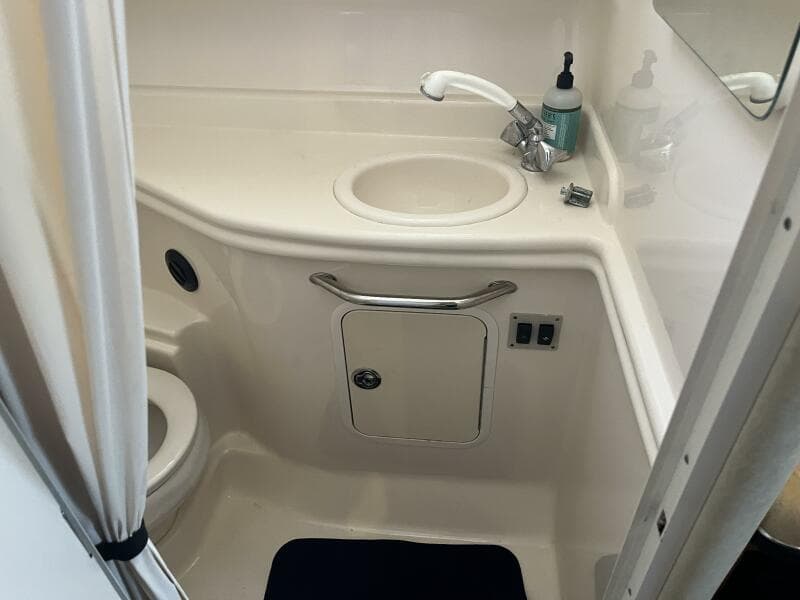 2005 Sea Ray 320 Sundancer