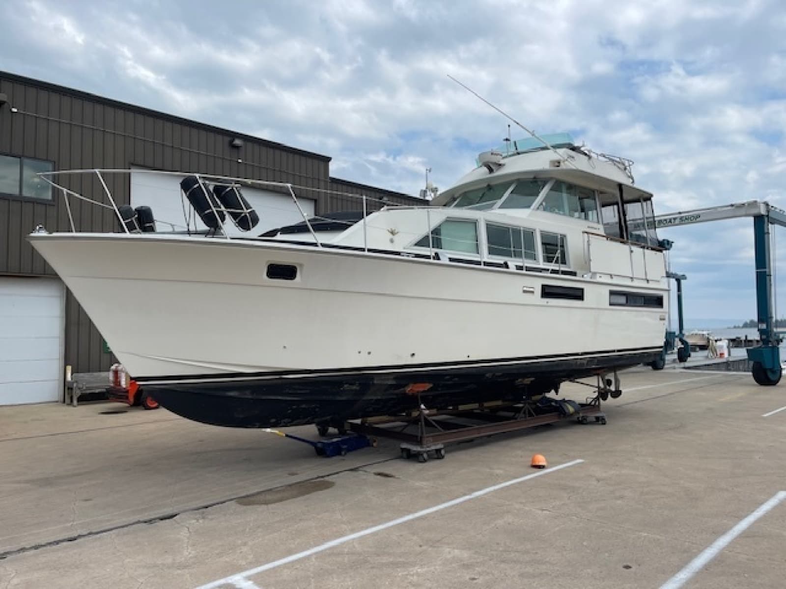 1977 Bertram 42 Motor Yacht - Photo 2