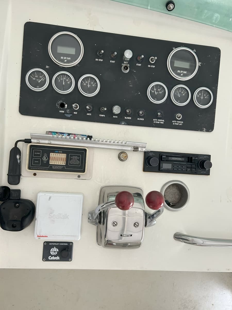 1977 Bertram 42 Motor Yacht - Photo 86
