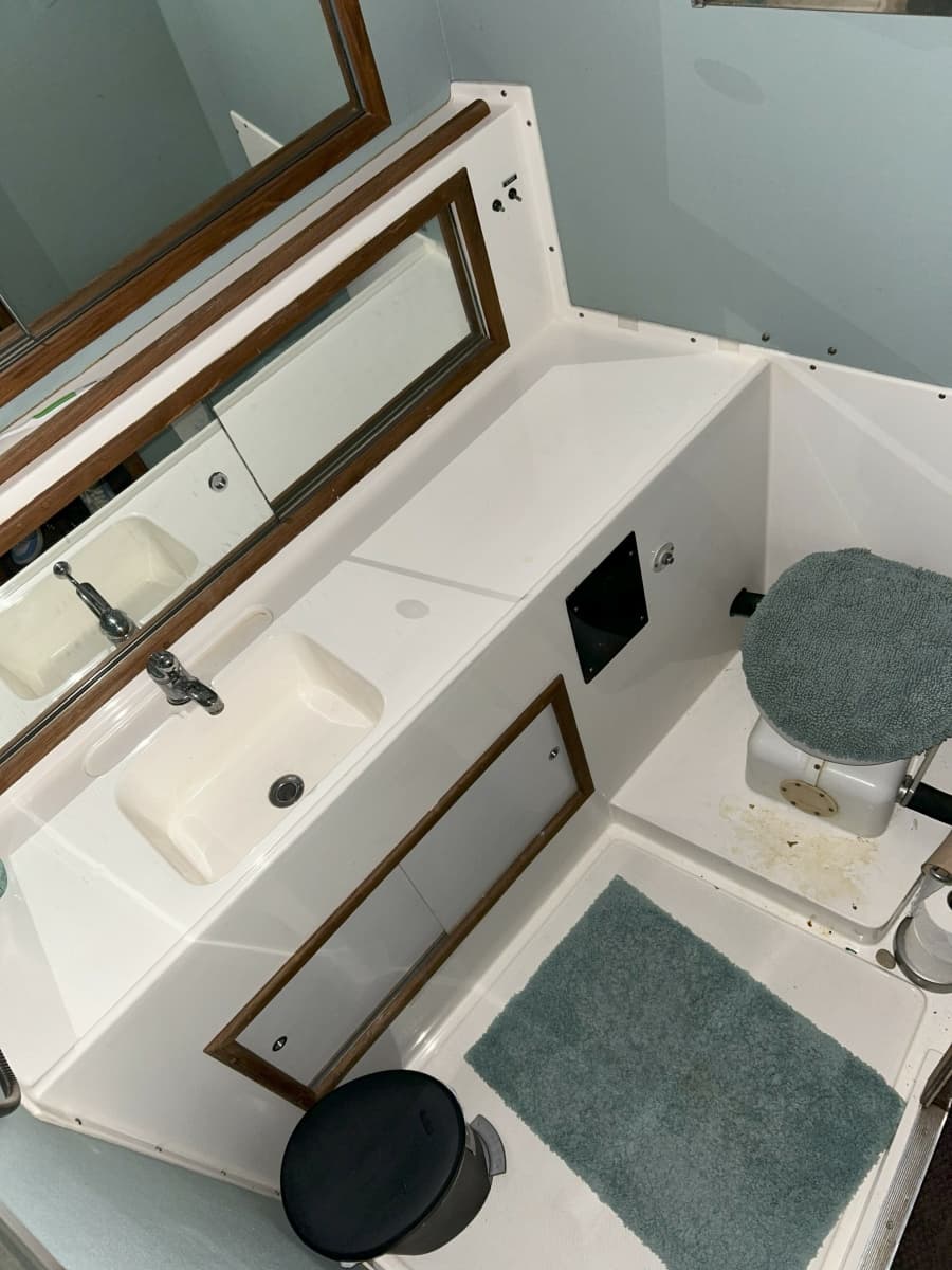 1977 Bertram 42 Motor Yacht - Photo 67