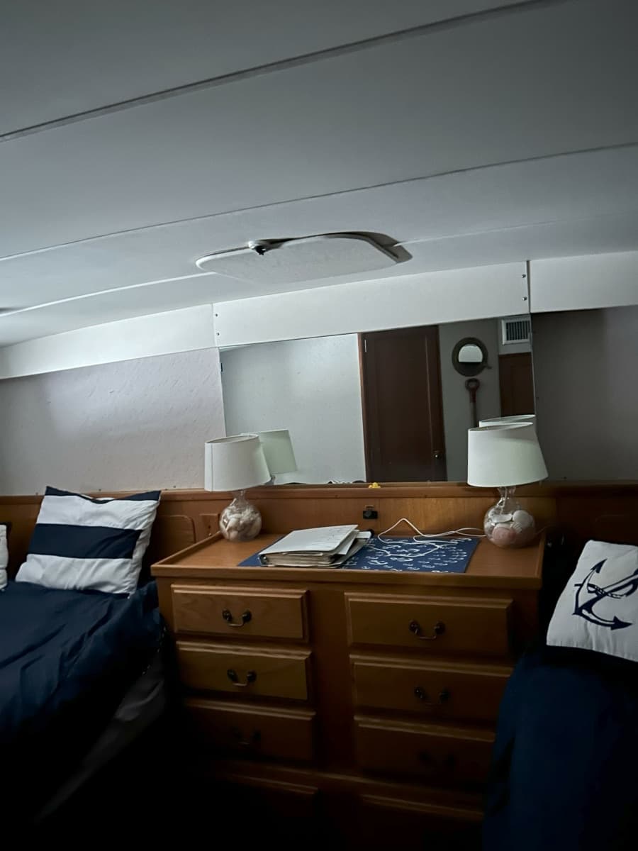 1977 Bertram 42 Motor Yacht - Photo 49
