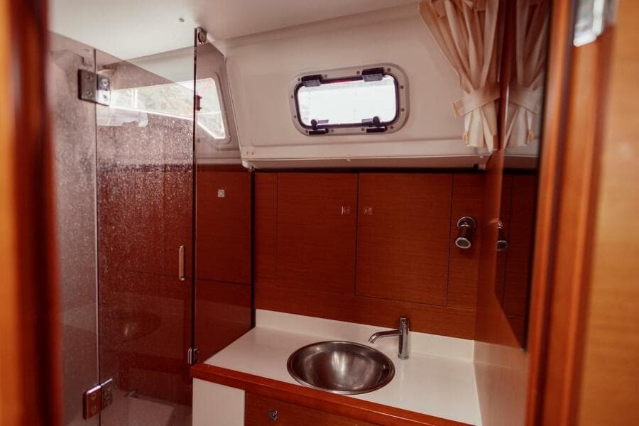 2019 Jeanneau 389 Sun Odyssey